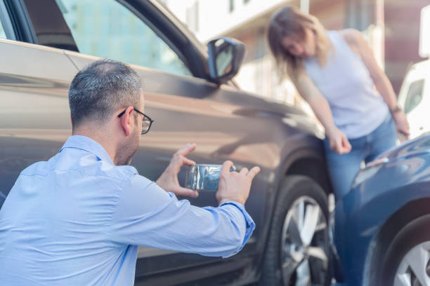 Professional High Risk Auto Insurance technician working in Elwood, NY